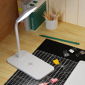 Luminária de Mesa LED com Carregador Sem Fio